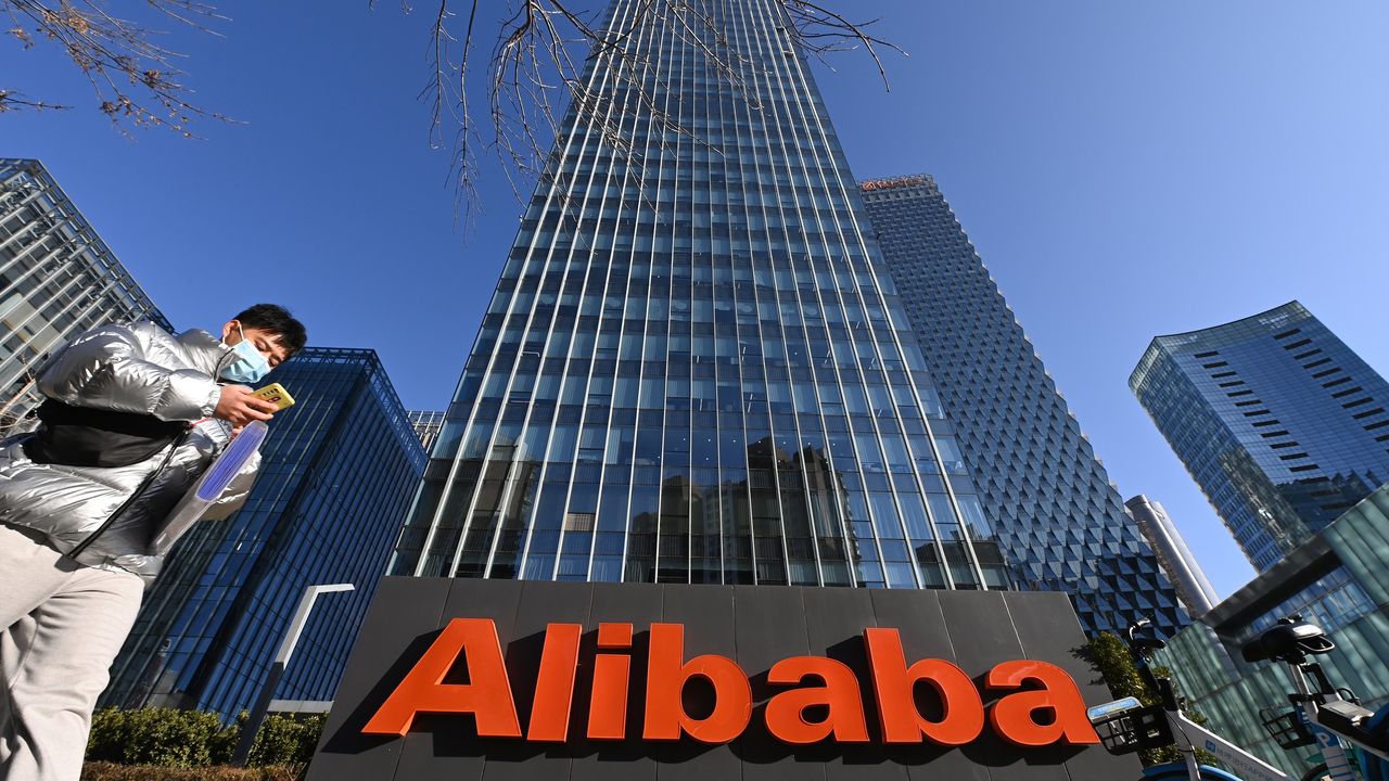 Alibaba Empowers Freshippo with New Leadership as IPO Stays in Limbo