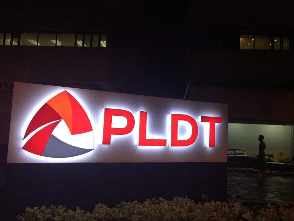Philippines Telecom Giant PLDT Seeks $1 Billion for Data Center Ventures